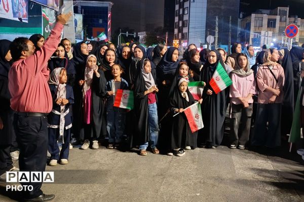 غرفه شهدای دانش آموز ورامین میزبان شما در میدان امام حسین با برنامه‌های فرهنگی