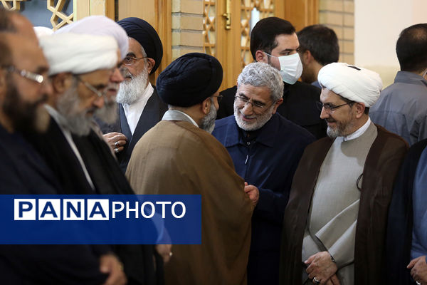 مراسم بزرگداشت والده «سید حسن نصرالله» در قم