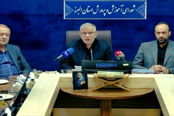 معلم؛سنگرنشین علم و سازنده آینده است
