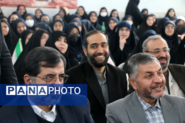 برپایی جشن «حضور تا ظهور» در دبیرستان شهیده حسنی سعدی قم