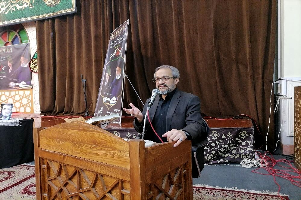 آیت الله رئیسی یکی از برترین شخصیت های انقلاب و مملکت و اسلام بود