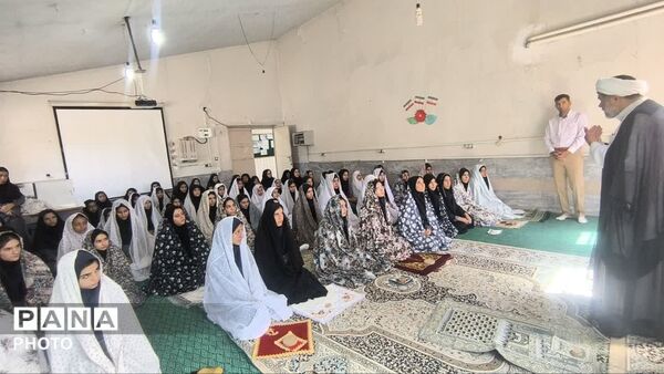 زنگ مهر در دبیرستان دخترانه ام‌البنین منطقه بیرانشهر