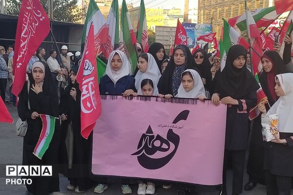 رزمایش ۵۰۰۰هزارنفری جانفدای ایران با نیابت از آقای شهید،با حضور فرهنگیان شهرستان قدس