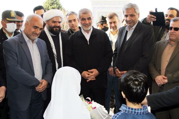  بازدید نایب رئیس مجلس شورای اسلامی ایران از مرقد شهید آیت الله سید حسن مدرس (ره) 