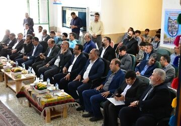 جشن «جوانه‌ها» در دبیرستان پسرانه عارف یاسوج 
