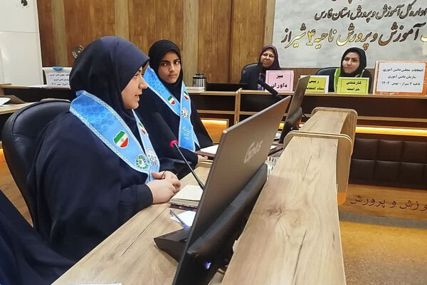 انتخابات مجلس دانش‌آموزی دختران در ناحیه ۴ شیراز