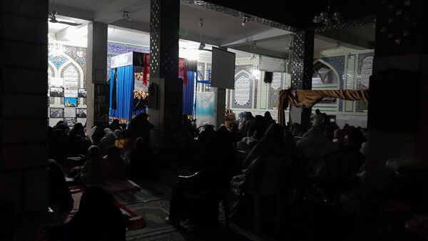 پرچم حرم حضرت عباس(ع) در مراسم اعتکاف شهرستان بن