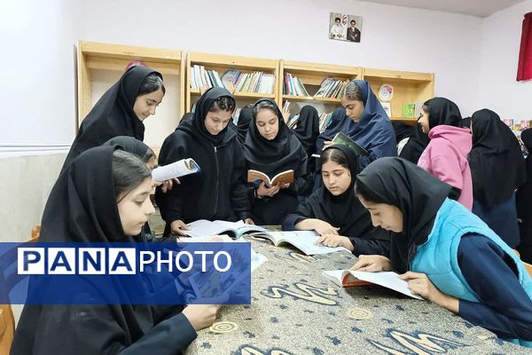 زنگ کتابخوانی در دبیرستان امام علی(ع) ورامین