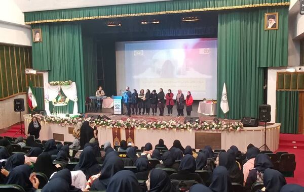 جشن میلاد بانوی آب و آیینه