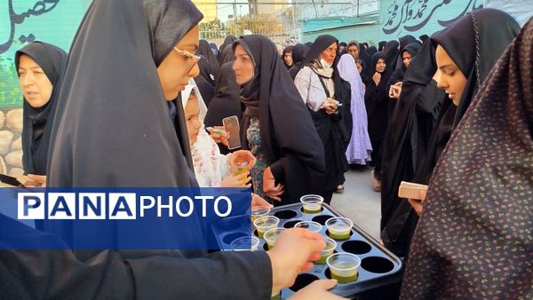 موکب باب‌الجواد؛ میزبانی از زائران با شمیم رضوی در مدرسه جمال فریدزاده 