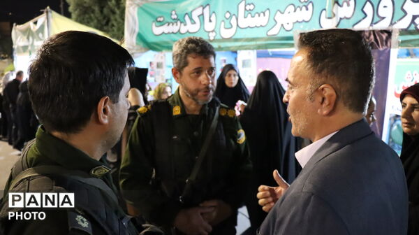 حضور پرشور دانش‌آموزان دبیرستان شهدای مظفر در نود و نهمین موج اجتماع مردمی پاکدشت