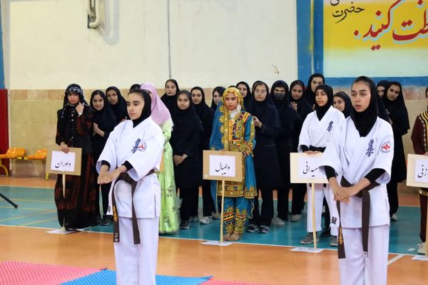 آیین افتتاحیه المپیاد ورزشی درون‌مدرسه‌ای در یزد