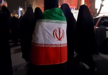 خیل عظیمی از مردم باغنرده اسلامشهر در قیام خون رهبر شهیدمان