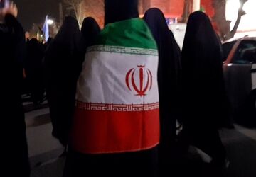 خیل عظیمی از مردم باغنرده اسلامشهر در قیام خون رهبر شهیدمان