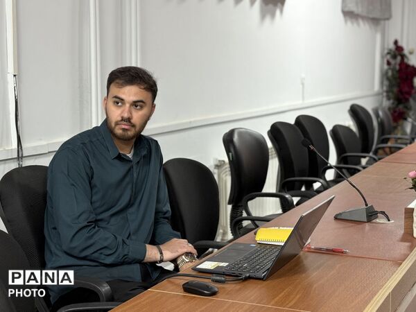 نشست هماهنگی مراسم استانی «احلی من العسل» در اسلامشهر