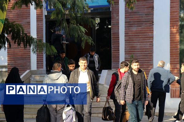 بدرقه دانش‌آموزان فعال عضو تشکل‌های دانش‌آموزی به مراسم دیدار با رهبر انقلاب