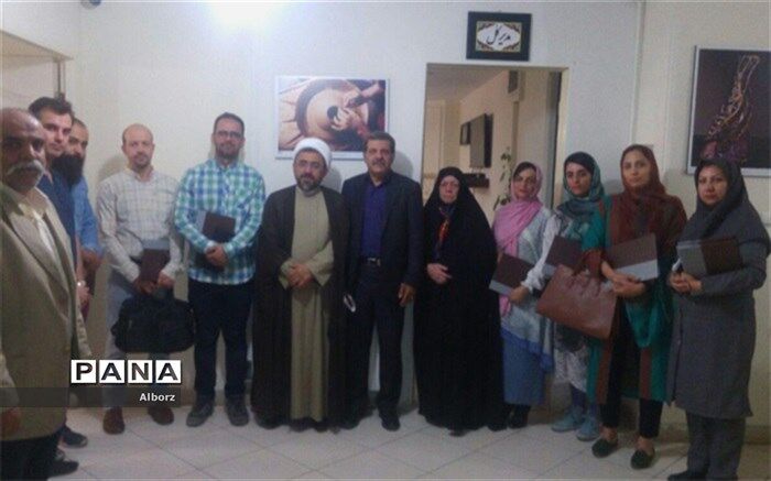 مدیر کل میراث فرهنگی استان البرز اعلام کرد: بیمه هنرمندان صنایع دستی  دغدغه جدی مسئولین البرز