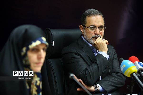 جلسه ستاد عالی تشکیلاتی گسترش و ارتقاء فعالیت های تربیت بدنی و ورزش دانش آموزان دختر کشور