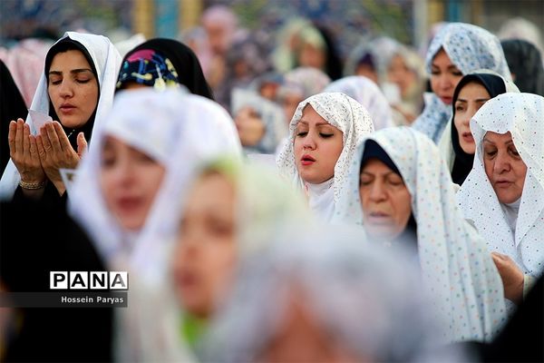 نماز عید فطر در امامزاده صالح(ع)