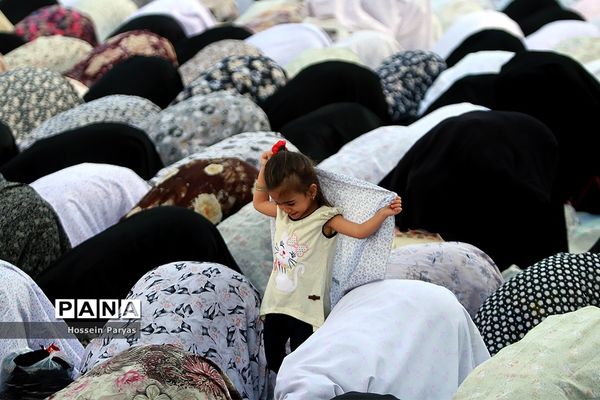 نماز عید فطر در امامزاده صالح(ع)