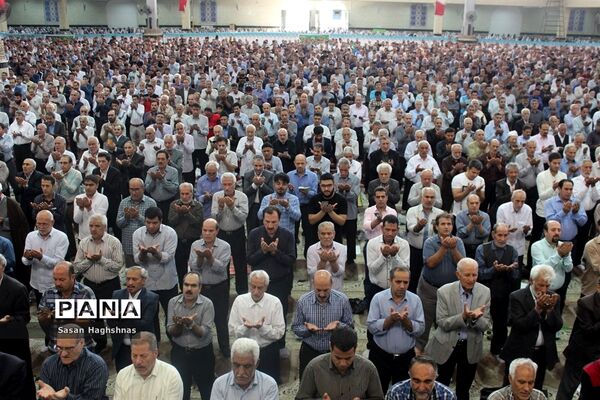 نماز باشکوه عید سعید فطر در شهرستان اسلامشهر