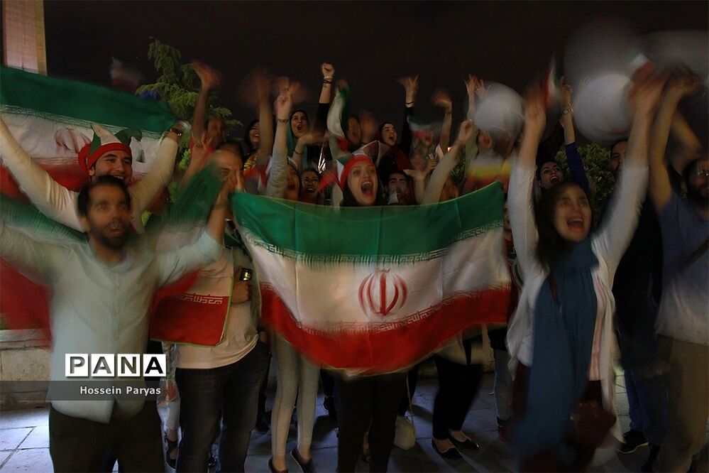 شادی  ایرانیان بعد از برد مراکش