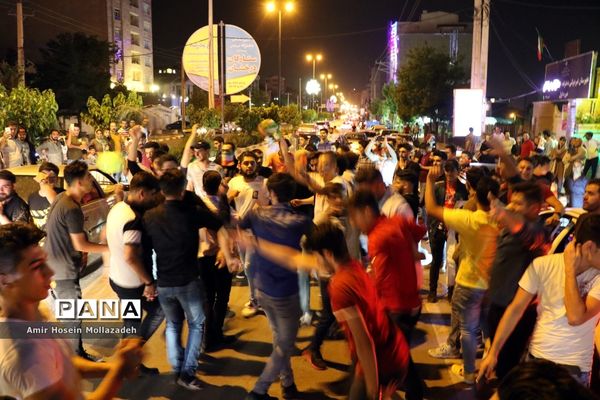 شادی مردم ارومیه پس از برد مراکش