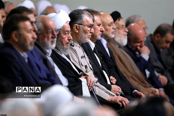 دیدار مسئولان نظام و سفرای کشورهای اسلامی با رهبر معظم انقلاب