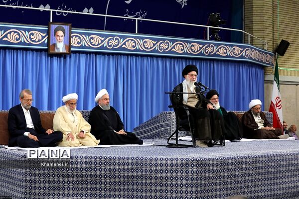 دیدار مسئولان نظام و سفرای کشورهای اسلامی با رهبر معظم انقلاب