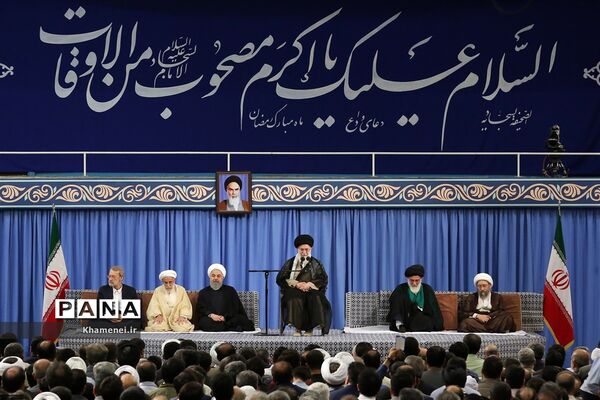 دیدار مسئولان نظام و سفرای کشورهای اسلامی با رهبر معظم انقلاب