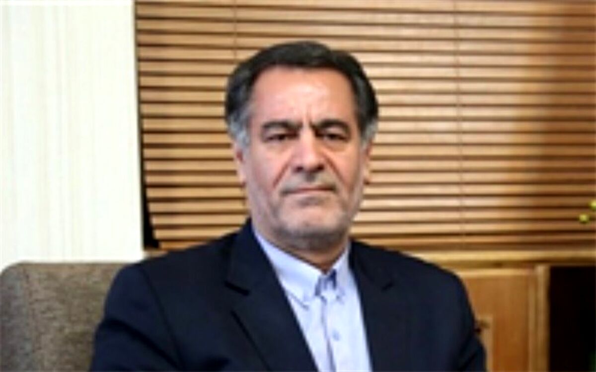 دانشجویان نباید گرفتار سیاسی کاری ها شوند