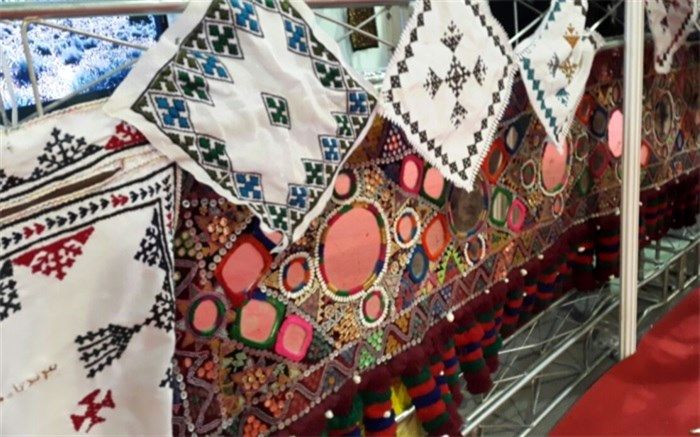 هنرمندان روستایی و شهری استان شناخت کافی و مناسب از بازار فروش ندارند