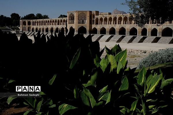 زاینده رود تشنه است