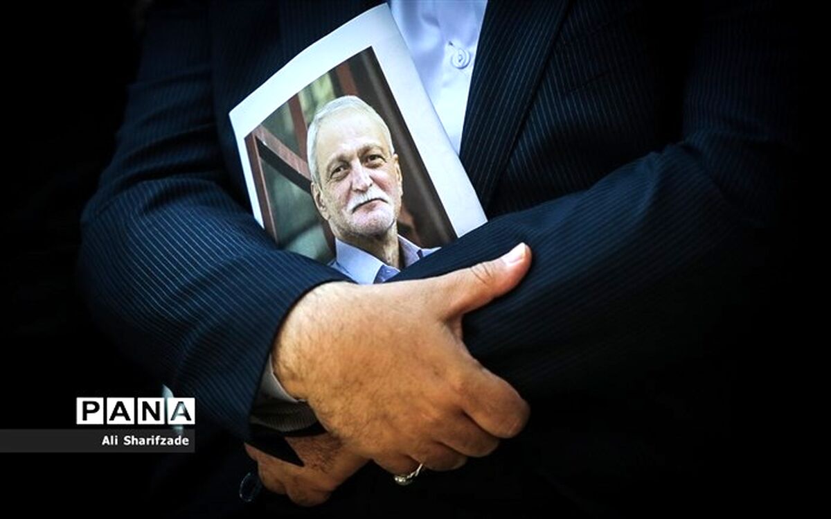دکتر قانعی‌راد در خانه ابدی آرام گرفت؛ بدرقه مردی که «رویای آزادی و دوستی» داشت