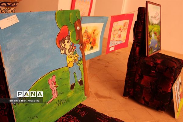 گشایش نمایشگاه نقاشی کودکان مارال در یزد