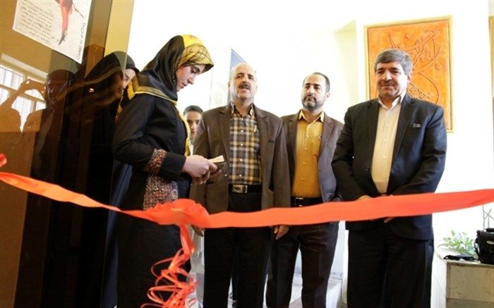 نمایشگاه عکس گروهی دانش آموزان هنرستان حکمت سنندج افتتاح شد