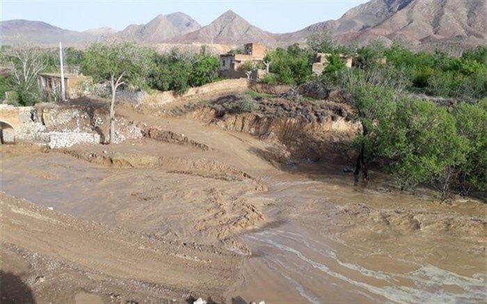 امدادرسانی در مناطق سیل‌زده گیلان ادامه دارد