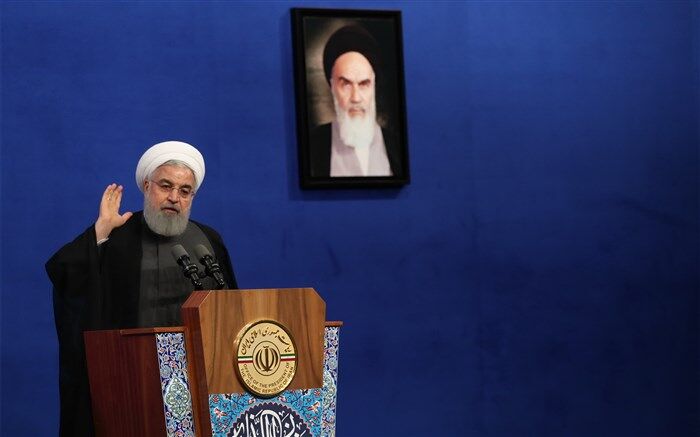 روحانی: مصرف‌کنندگان نباید هزینه سودجویی عده‌ای را بپردازند