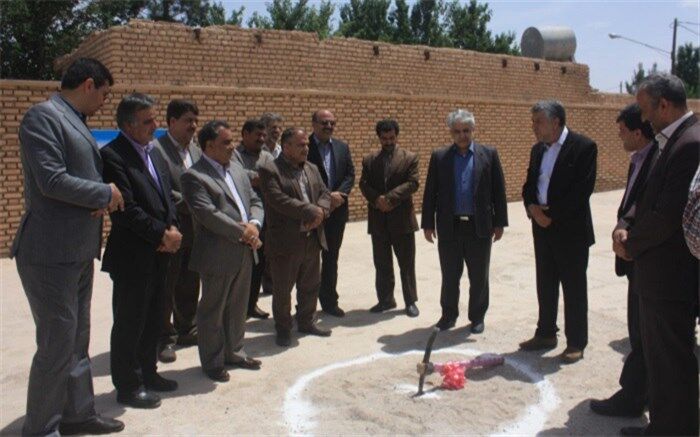 ساخت یک مدرسه خیری در شهرستان مهریز آغاز شد