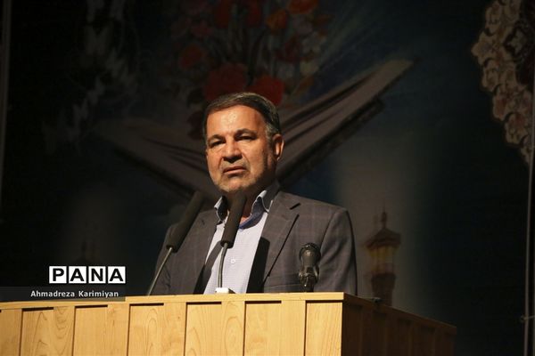 آغازسی و نهمین دوره از مسابقات دانش‌آموزی قرآنء عترت و نماز استان فارس