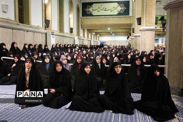 دیدار رئیس و نمایندگان مجلس شورای اسلامی با مقام معظم رهبری