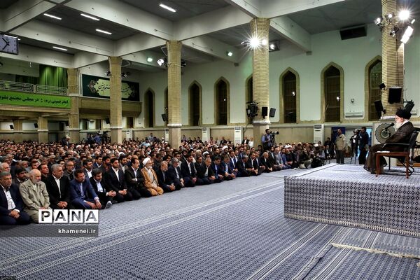 دیدار رئیس و نمایندگان مجلس شورای اسلامی با مقام معظم رهبری