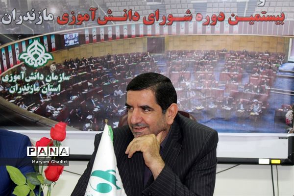 نخستین نشست اعضای دوره جدید شورا و مجلس دانش‌آموزی مازندران