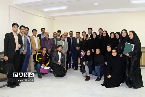 نخستین نشست اعضای دوره جدید شورا و مجلس دانش‌آموزی مازندران