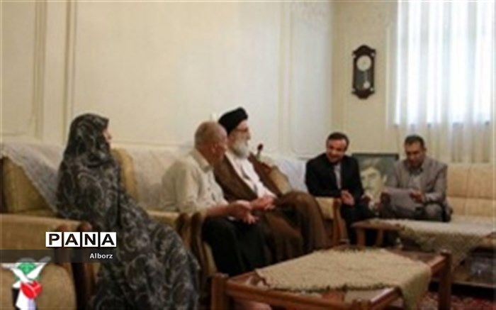 حضور در کنار خانواده‌های معظم شهدا و ایثارگران توفیق الهی برای مسئولان است