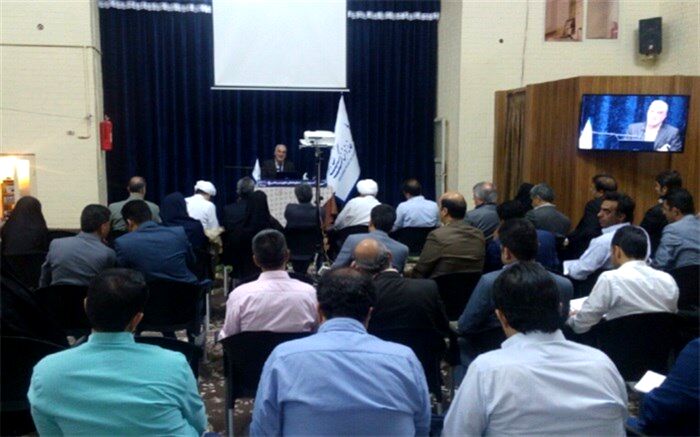 پنجمین نشست شب یزد با موضوع«بن مایه‌های اخلاقی حقوق بشر معاصر» برگزار شد