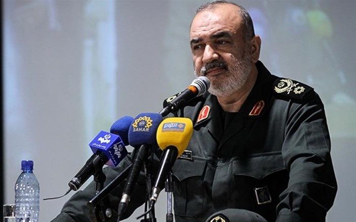 سلامی:‌ میدان‌های جنگ را به مسافت دور دست منتقل کردیم