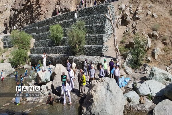 حضور ورزشکاران شهرستان اسلامشهر در طرح پاکسازی رودخانه کن
