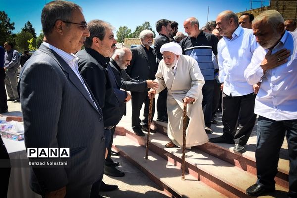 غبار روبی مزار شهدا بمناسبت هفته قوه قضاییه و گرامیداشت حجت الاسلام و المسلمین شیخ غلامرضا حسنی