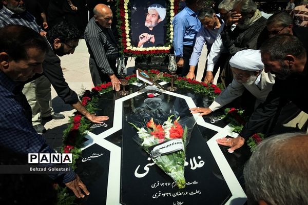 غبار روبی مزار شهدا بمناسبت هفته قوه قضاییه و گرامیداشت حجت الاسلام و المسلمین شیخ غلامرضا حسنی